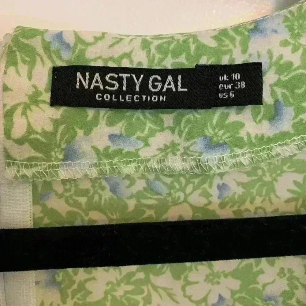 Nasty Gal Green and White Floral Romper, Womens Size 6 boho festival concertcore - Picture 4 of 12